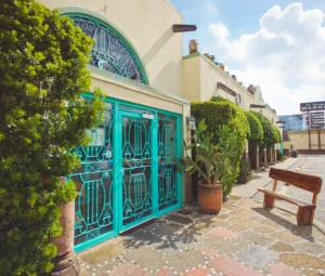 Exterior of El Tiempo on Washington Avenue